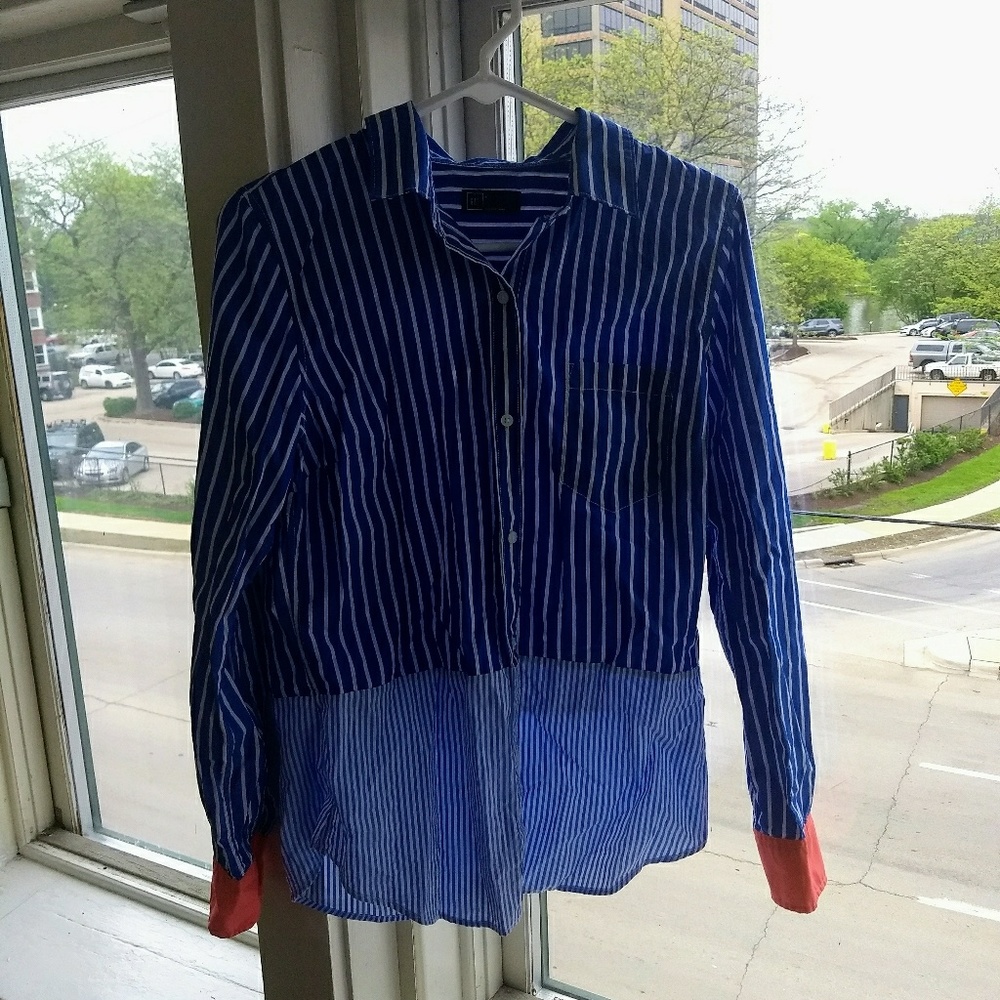 Gap Pinstripe shirt EUC